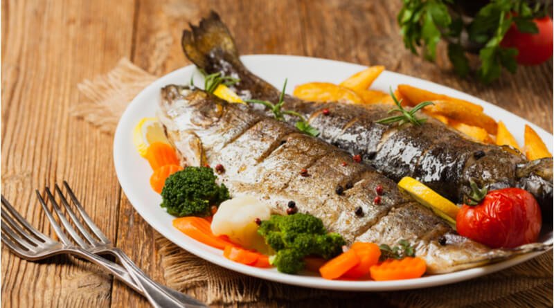 fish lowers risk of bowel cancer