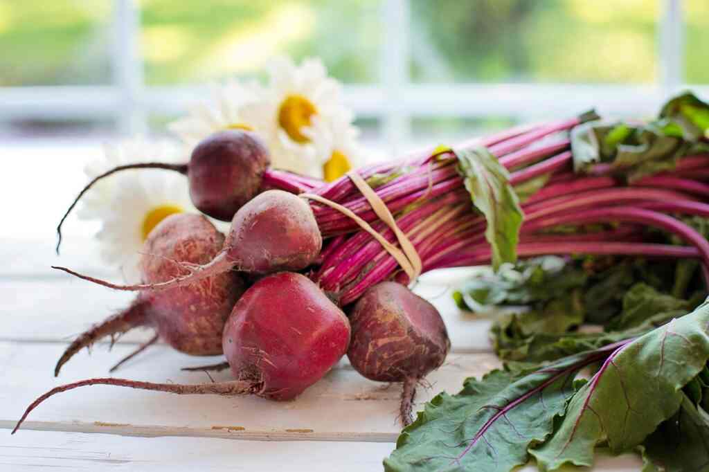 can we eat  beet greens